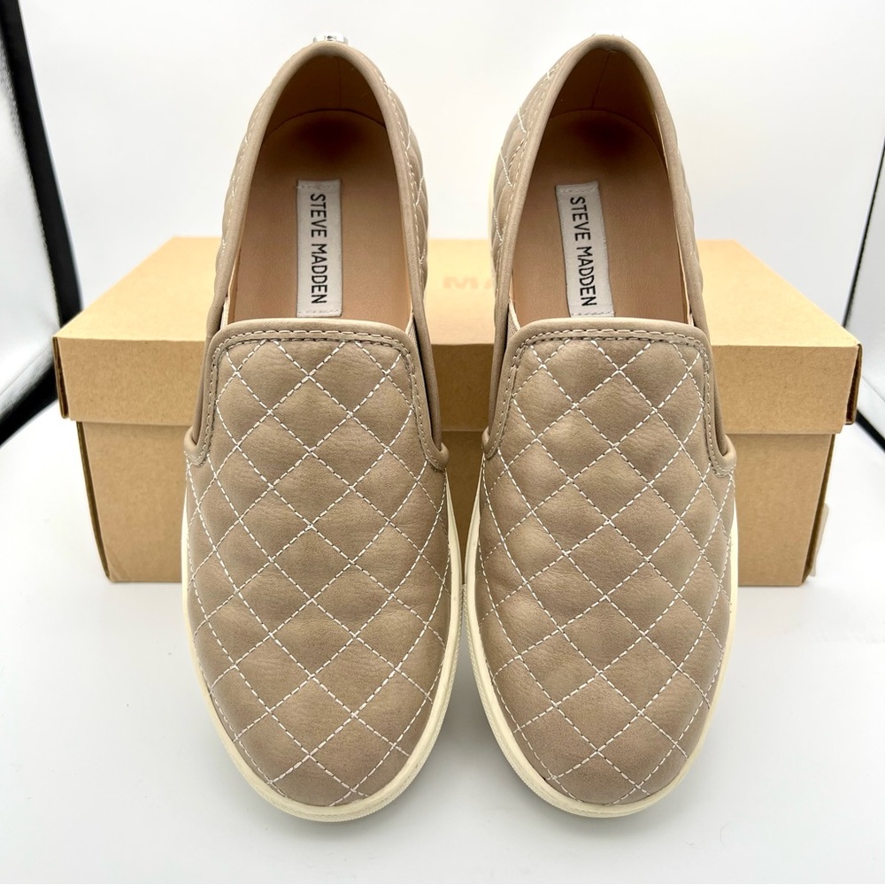 EUC Women’s Steve Madden Ecentrcq Grey Quilted Slip On Sneaker Size 8